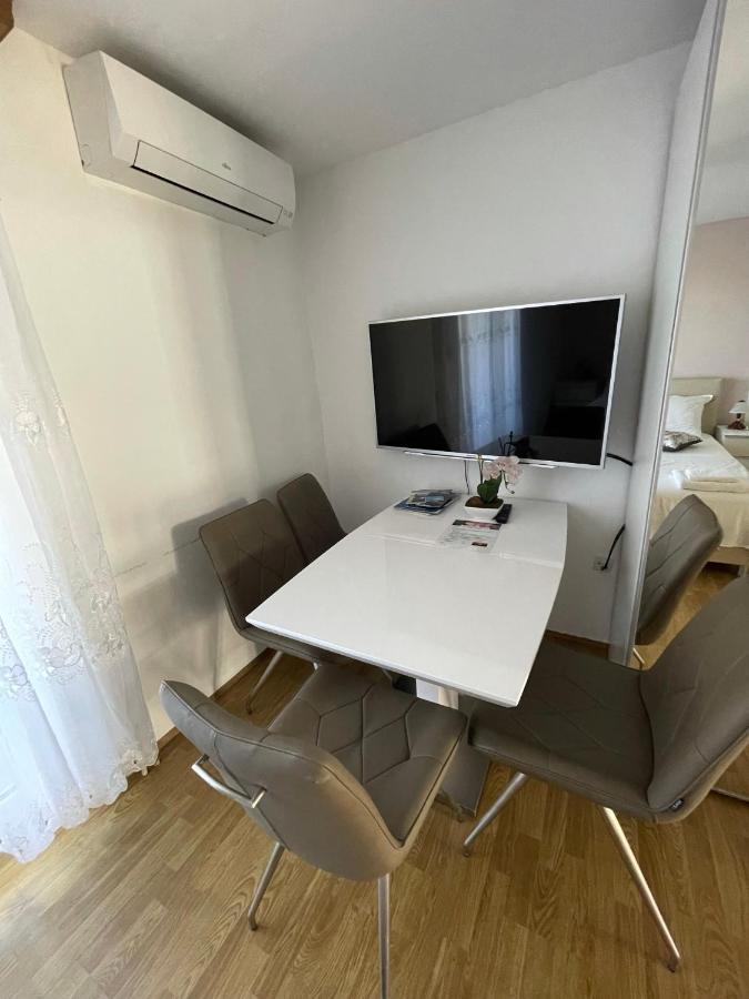 Apartments Anamarija Макарська Екстер'єр фото